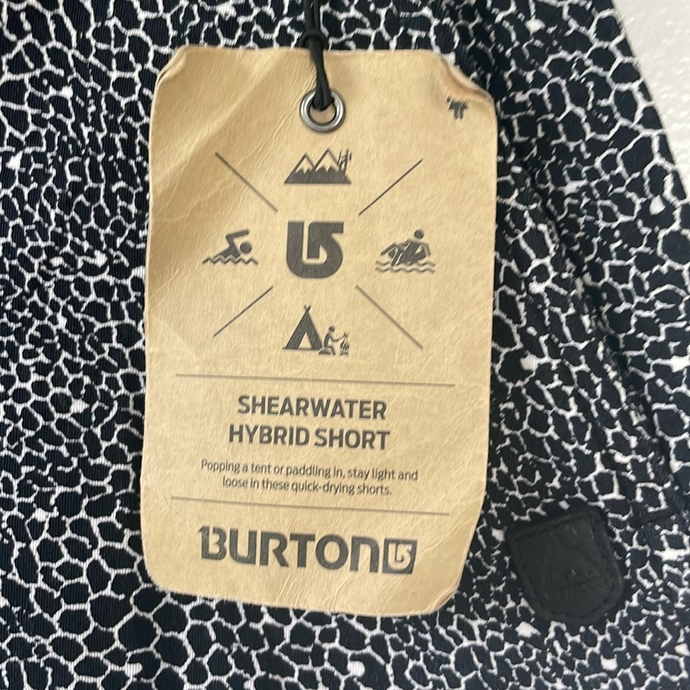 Burton NWT size 27 Shearwater Hybrid Shorts black and white - Picture 3 of 13
